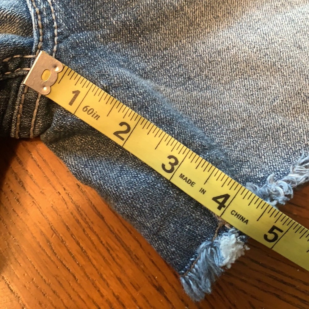 Jean SHORTS Size 9 Flap Pockets Frayed at Bottom - Picture 10 of 16